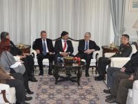 Mehmetçik Vakfı’na destek için toplanan 25.500 TL Büyükelçi Kanbay’a teslim edildi