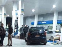 Otomobil akaryakıt istasyonuna daldı