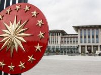 Cumhurbaşkanlığı Külliyesi önünde bariyerlere çarpan sürücü gözaltına alındı