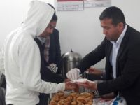 Lefkoşa Tren Yolu Polikliniği’nde çay ve poğaça ikramı...