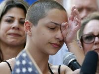 Florida'daki katliamdan kurtulanlar Washington'a yürüyecek