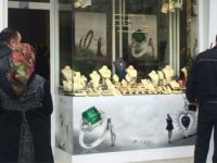 Konya'da bir soyguncu onlarca bileziği çalıp kayıplara karıştı