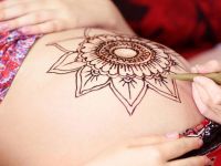 Hamileyken ve emzirme döneminde dövme yaptırabilir mi?