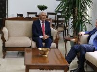 Maliye Bakanı Denktaş, KKTC Alevi Kültür Merkezi Heyetini kabul etti