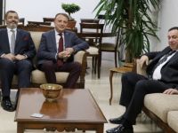 Maliye Bakanı Denktaş, Telsim Yöneticileri Gülümser ve Tanpınar’ı kabul etti