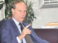 Rum Savunma Bakanı Fransız Büyükelçi ile görüştü