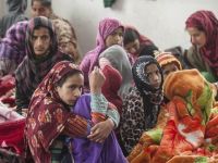 Keşmir köyü sakinleri Pakistan ile Hindistan arasındaki çatışmaların ortasında kaldı