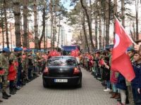 Afrin gazisi yeniden silah arkadaşlarının yanına uğurlandı
