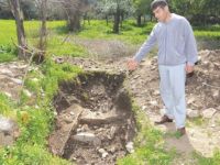 Adana'da bir kişi tuvalet çukuru kazdığı alanda, Roma dönemi mozaik buldu