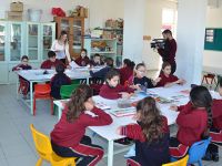 İletişim Fakültesi öğrencisinden örnek mezuniyet projesi;  “Minikler El Ele”