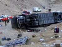 Endonezya'da otobüs uçuruma yuvarlandı: 21 ölü