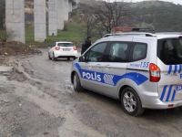 Başakşehir'de bir adam lüks araç içinde yanındaki kadını vurup intihara kalkıştı