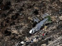 İran’da düşen Türk uçağı.. Hayatını kaybeden 7 kişinin cenazesi dağdan indirildi