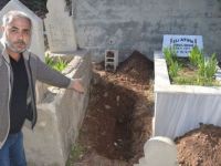 Adıyaman'da acılı aile bebeklerini mezarında bulamadı