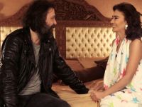 Nejat İşler, Yıldız Tilbe ile Kamera Karşısına Geçip Klipte Oynadı