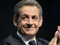 Sarkozy geceyi evinde geçirdi