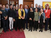 Uluçay, Kıbrıs Türk Devlet Tiyatroları ekibini kabul etti