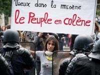 Fransa'da grev ikinci gününde üniversitelere sıçradı