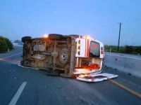 Ambulans kaza yaptı: 4 yaralı