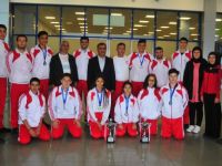 Kickbokscularımız Antalya’dan kupalarla döndü