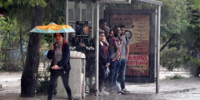 Hava hafta sonuna kadar yağmurlu