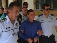 Zenginses göz ameliyatı oluyor