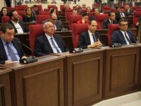 Hükümet döviz artışı karşısında çaresiz