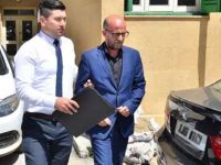 Bavuldan hap ve jel fışkırdı