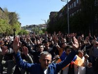 Ermenistan'da protestolar duruyor