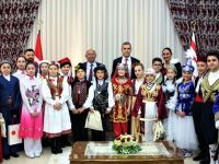 Meclis Başkanı Uluçay konuk çocukları kabul etti