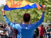Ermenistan'daki Sarkisyan protestosunda onlarca gözaltı