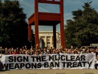 BM önünde nükleer silah karşıtı gösteri