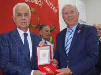 TMT Derneği’nden 3. Cumhurbaşkanı Eroğlu’na milli mücadele madalyası