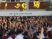 Yakın Doğu Koleji son sınıf öğrencileri yuvadan uçamaya hazırlanıyor…