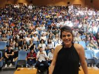 LAÜ’de Ezgi Mola hayranları ile  biraraya geldi
