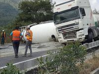Beton mikseri devrildi!