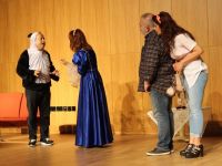 “Vay Sen Misin Ben Olan” isimli tiyatro oyununu LAÜ’de sahneledi