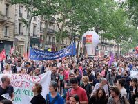 Fransa'da memurlar son 8 ayda üçüncü kez genel grevde