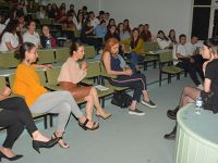 Oyuncu Hazar Ergüçlü: “Yakın Doğulu olmak ayrıcalıktır”