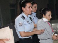 2 gün boyunca ölsün diye oğlunu bıçakladı!