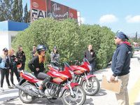 Etkin: "Motosiklette yavaş yavaş, kenar kenar olmaz"