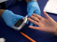 Yılmaz: “Şeker hastalığı, retinanın ince damarlarını etkiler ve böylece retina tabakasında hasar meydana getirir”