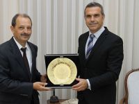 Uluçay: “Bu ülkenin gelişmesi için sayın havutçu gibi bürokratlara ihtiyaç vardır”