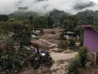 Vietnam'da sel ve toprak kaymasında en az 7 kişi yaşamını yitirdi