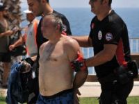 Çocuk tacizlerini protesto sırasında taciz