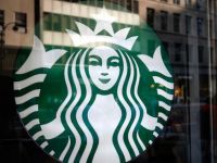 Starbucks'tan plastik yasağı