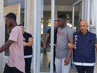 Darp ettiler, tutuklandılar