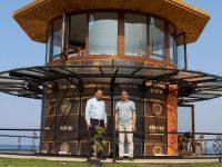 Antalya'da deniz manzaralı Millet Kıraathanesi açıldı