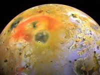 Juno, Jüpiter'in uydularından İo'da yanardağ olduğunu saptadı