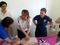 Sağlık merkezlerinde uygulamalı temel yaşam desteği eğitimleri başlatıldı